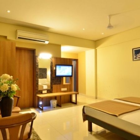 Hotel Tiranga Residency Pune Exterior foto